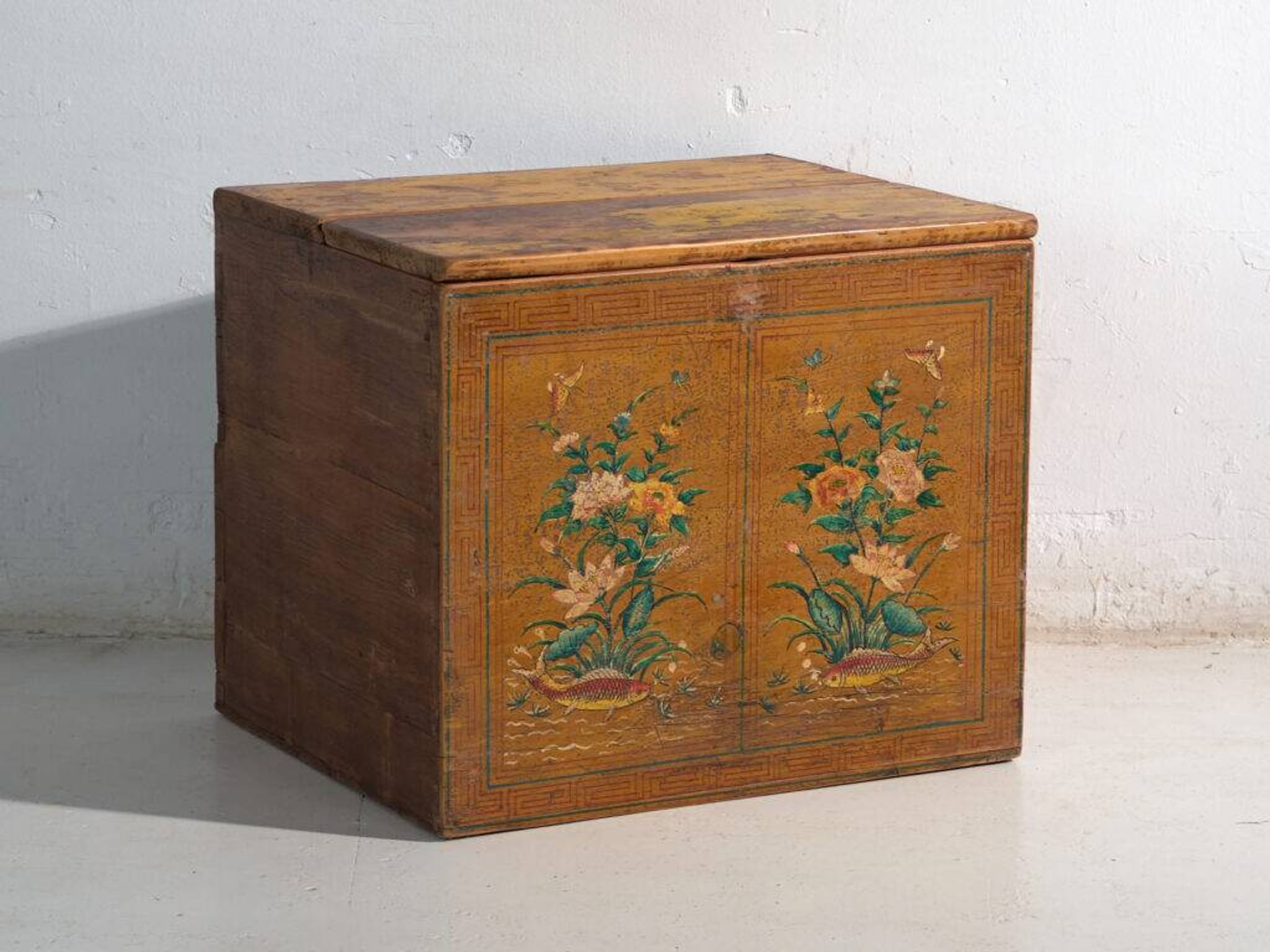 Coffre chinois avec peinture originale – Chine, vers 1900