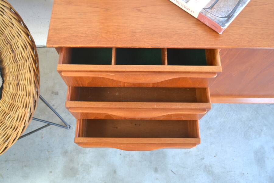 Sideboard by Jentique – “wave” handles * 183 cm