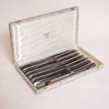 Service de 12 couteaux inox