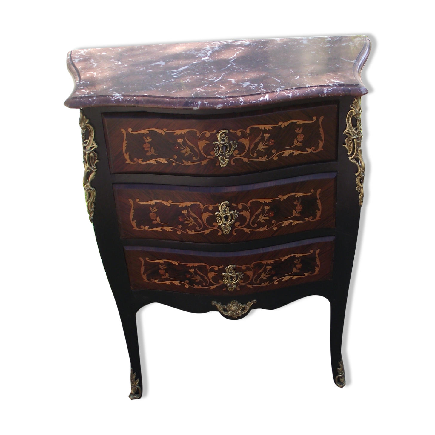 Chest of drawers between two Louis XV style late 19th early 20th.