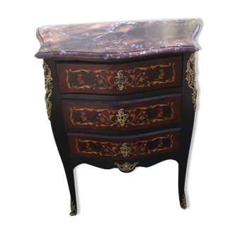 Chest of drawers between two Louis XV style late 19th early 20th.