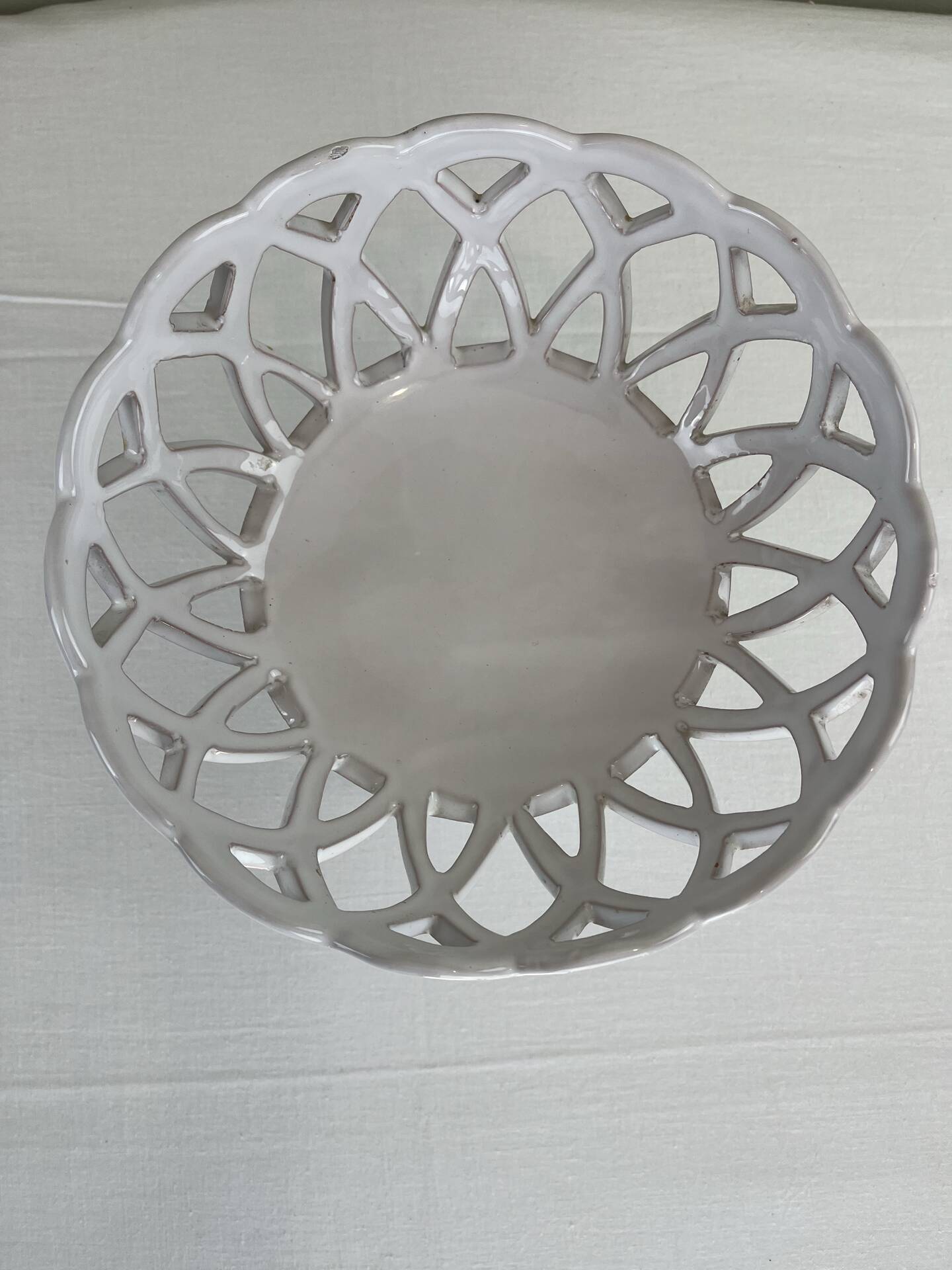 Openwork fruit bowl signed Lallier from Moustier