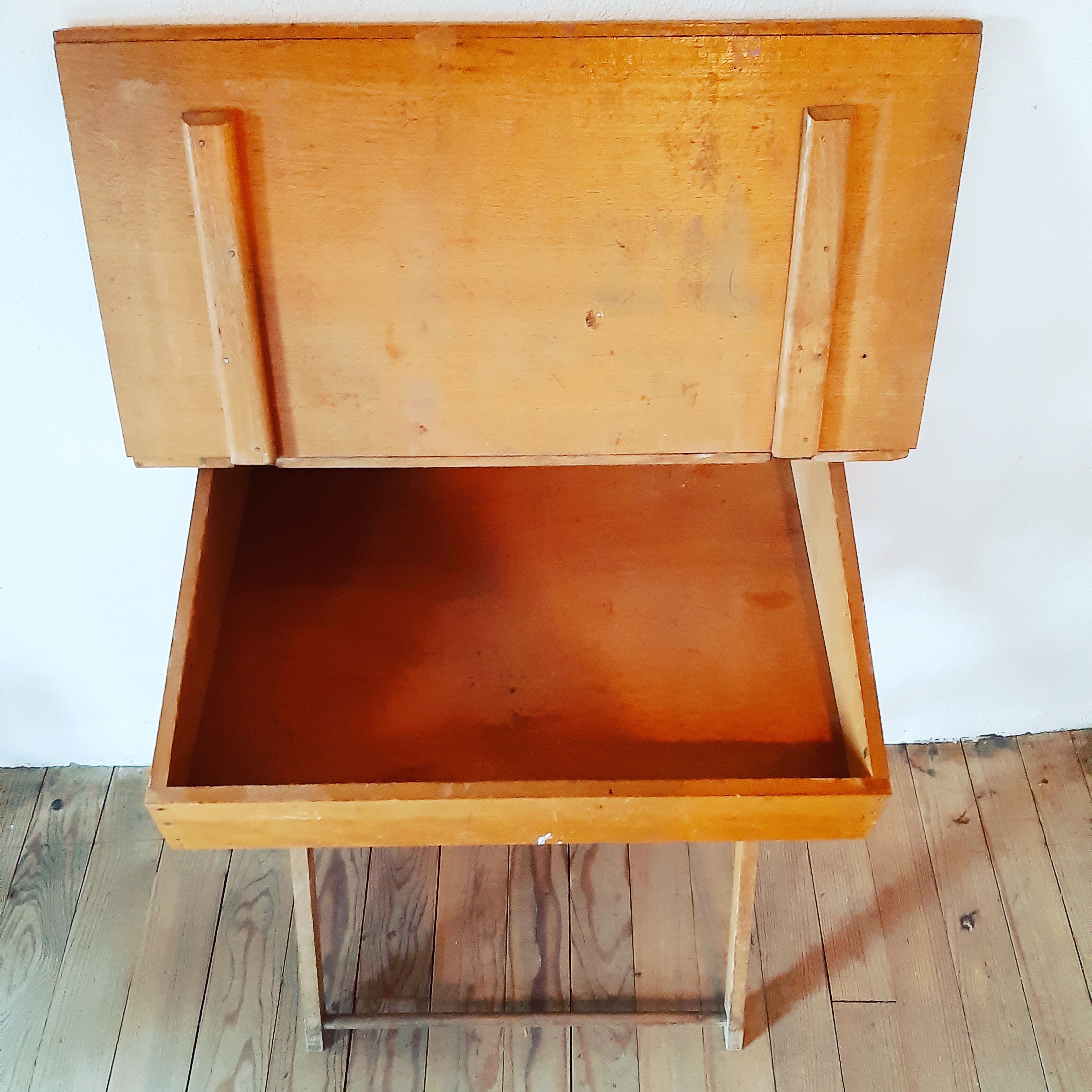 Abacus desk and its chair 1950