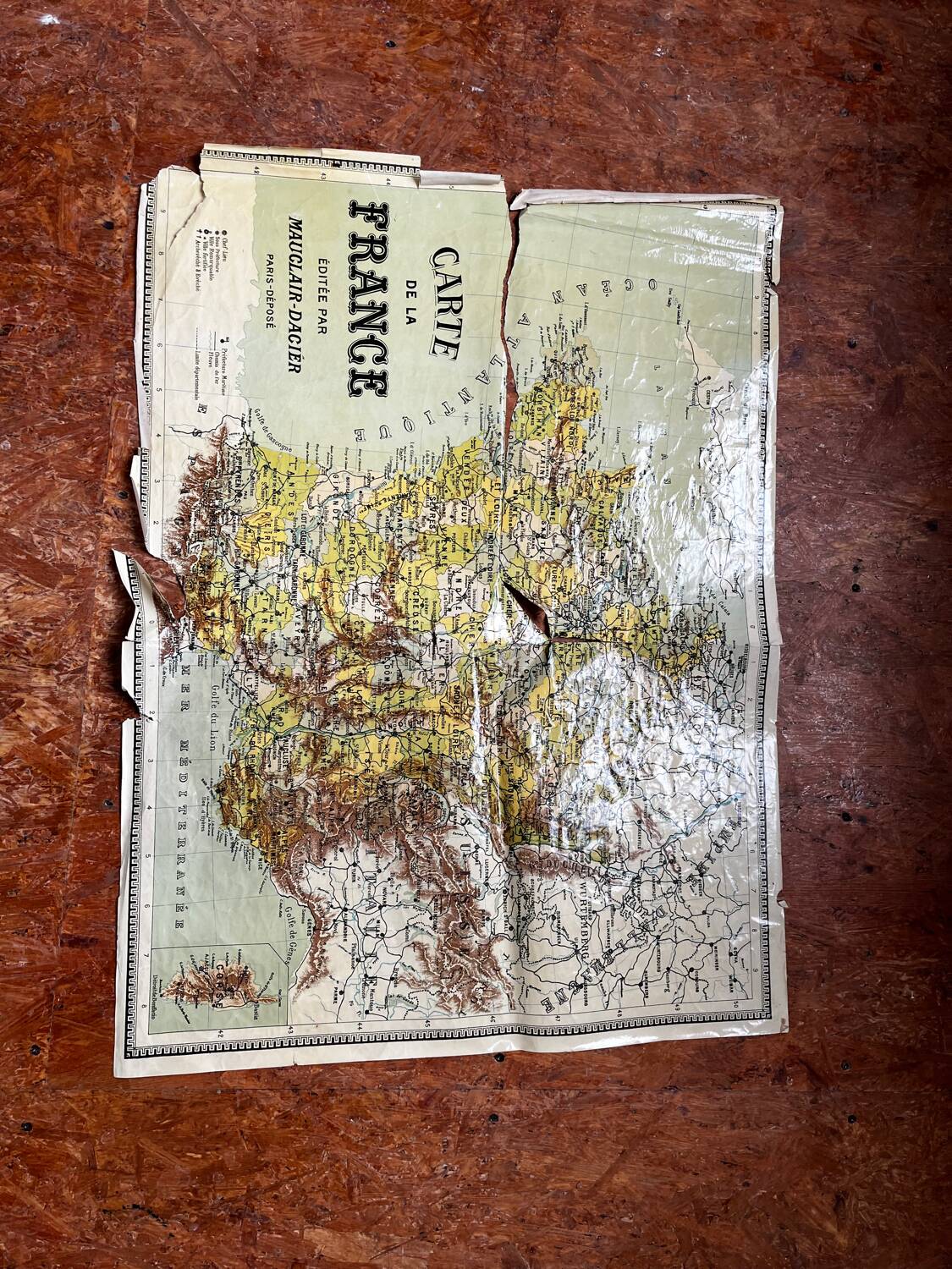 Vintage France map puzzle