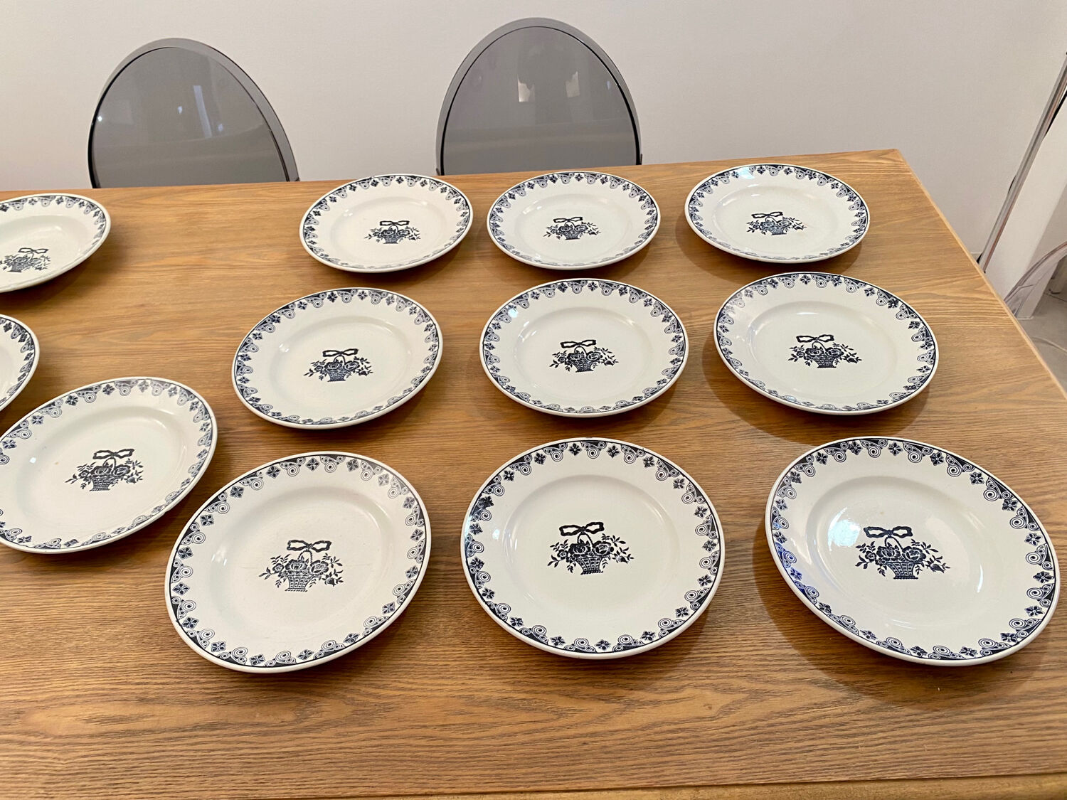Service of 10 flat ceramic plates St Amand Marie-Rose vintage 20s/30s