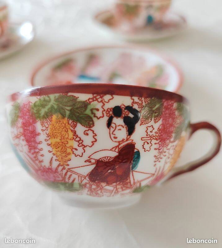Cups and saucers Japan