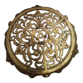 Brass flat rest