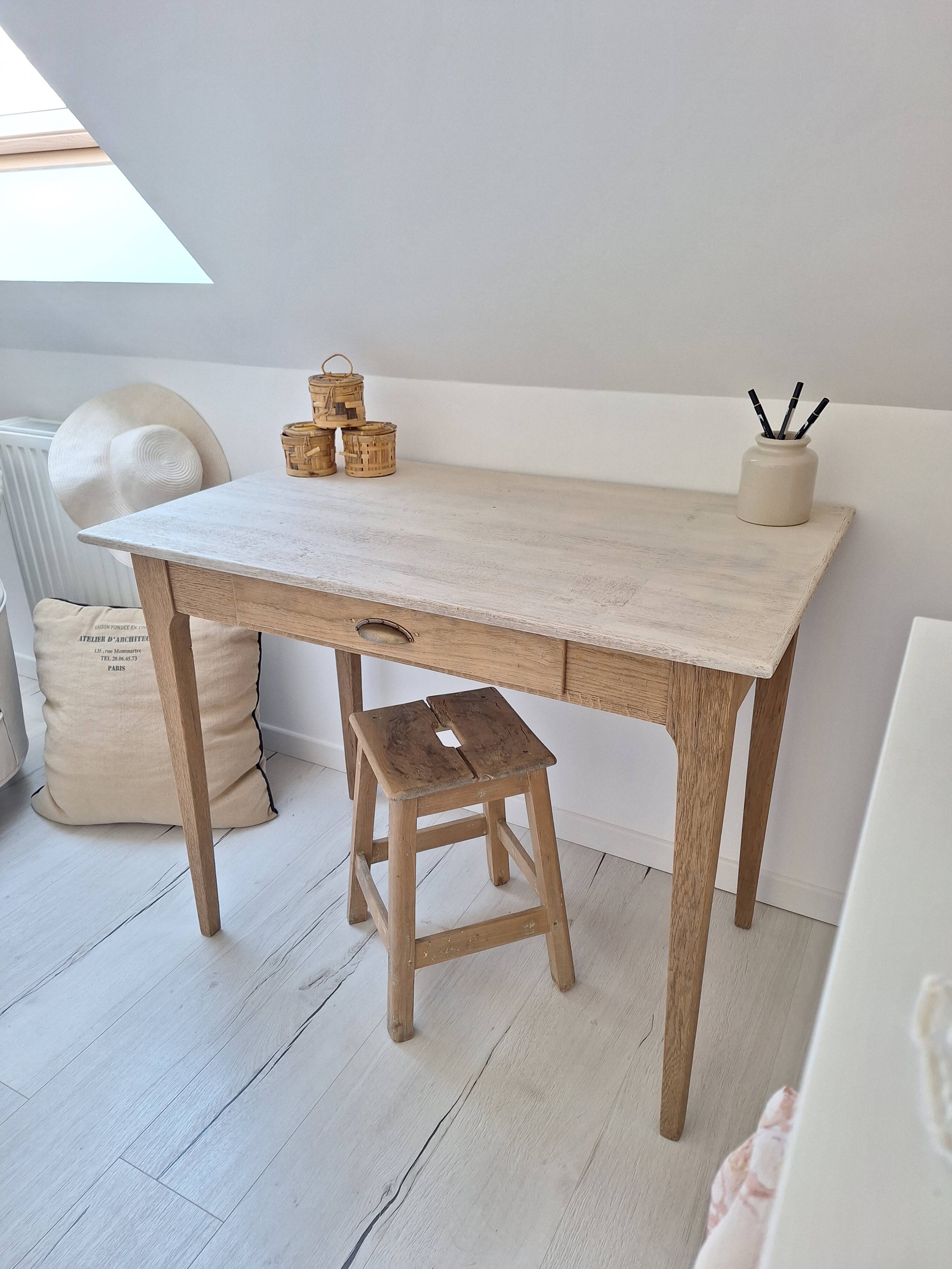 Antique wooden desk – farmhouse table - chic country spirit