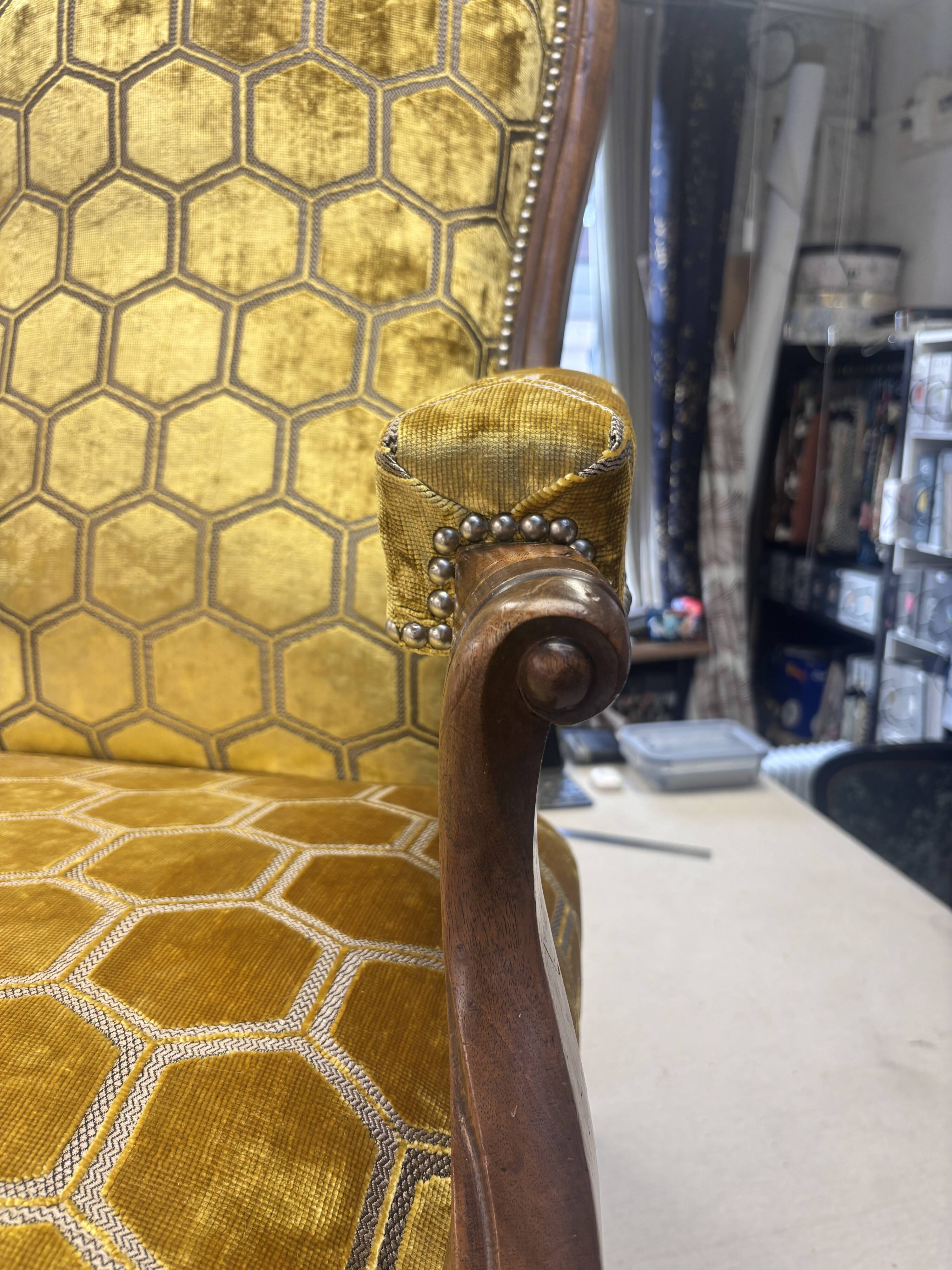 Voltaire armchair with a rack mechanism