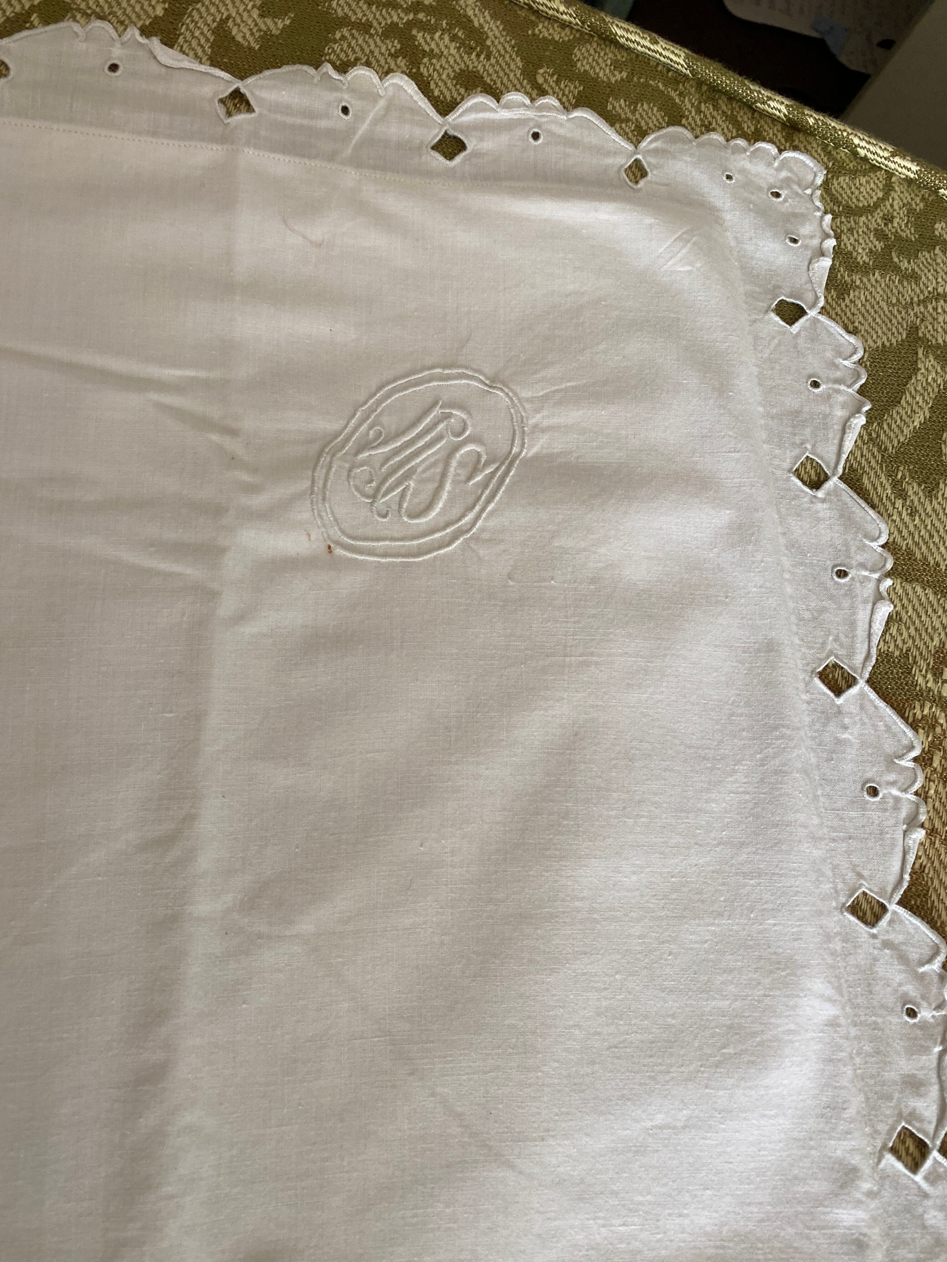 Lot de taies broderie MS
