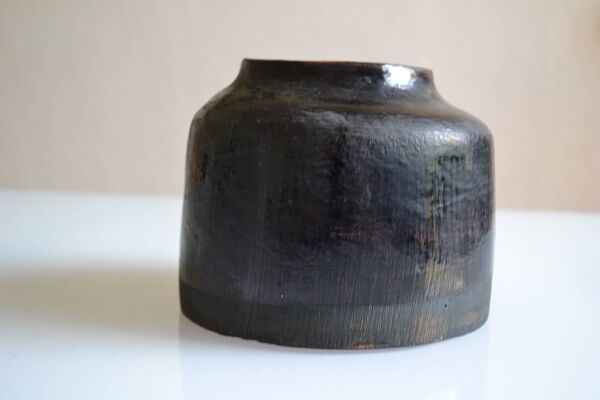 Vase en céramique signature au poisson à identifier