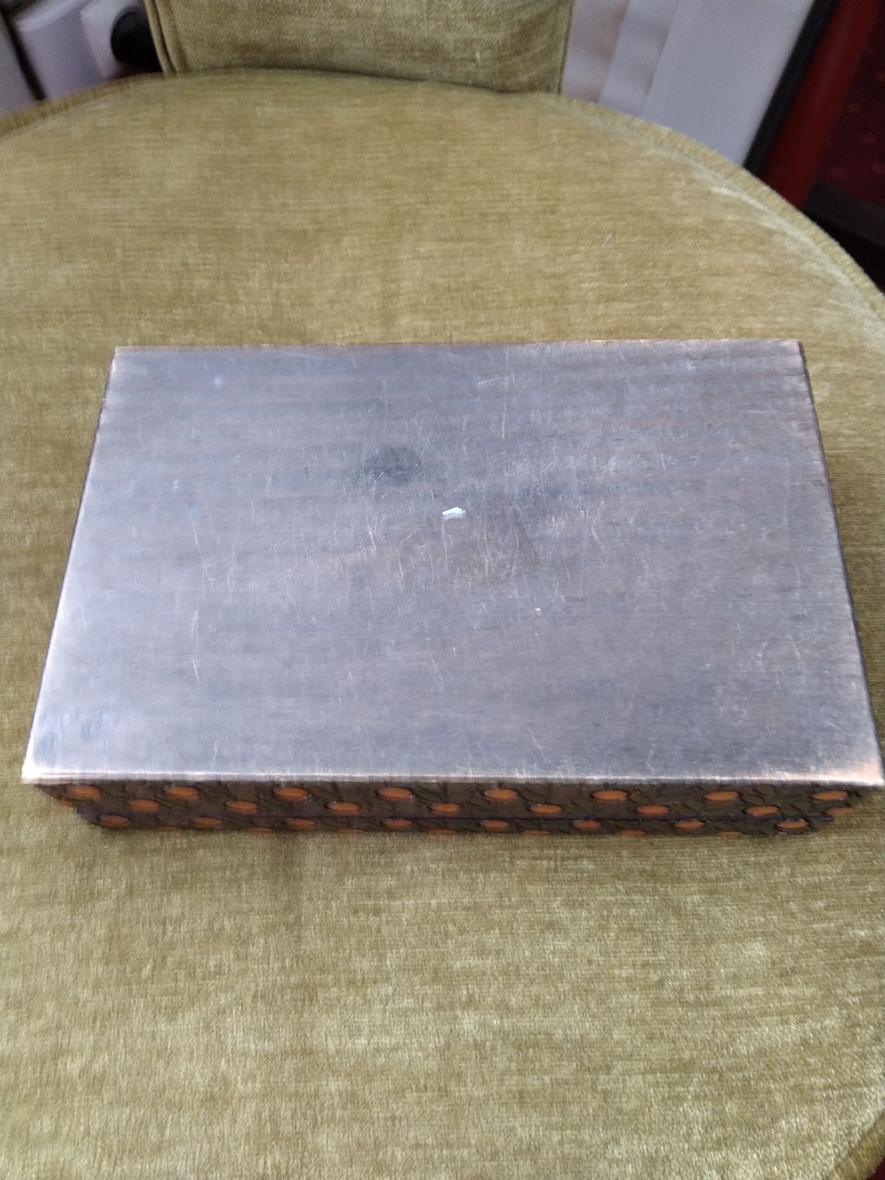 Wooden jewelry box
