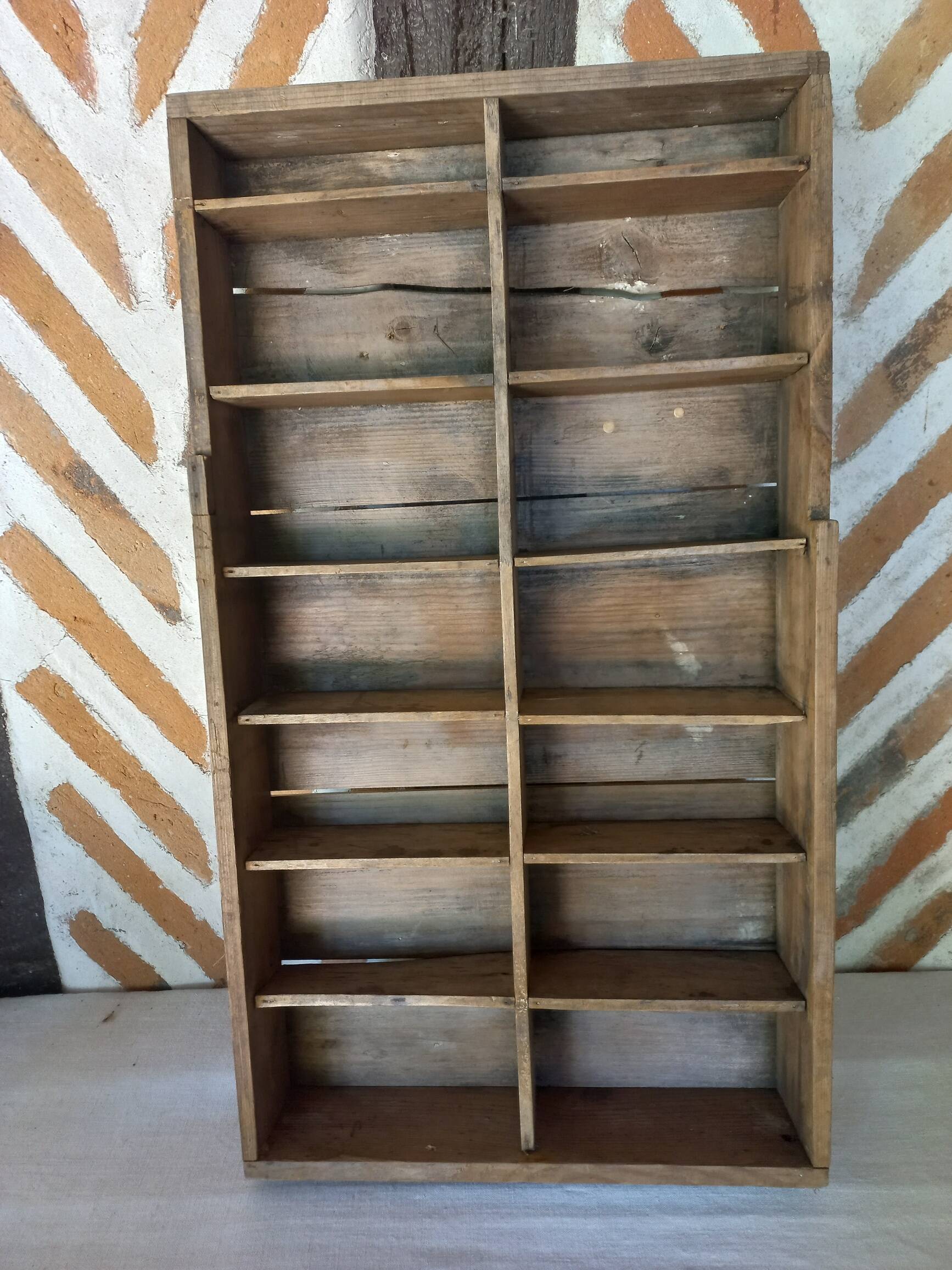 Wooden shelf drawer box