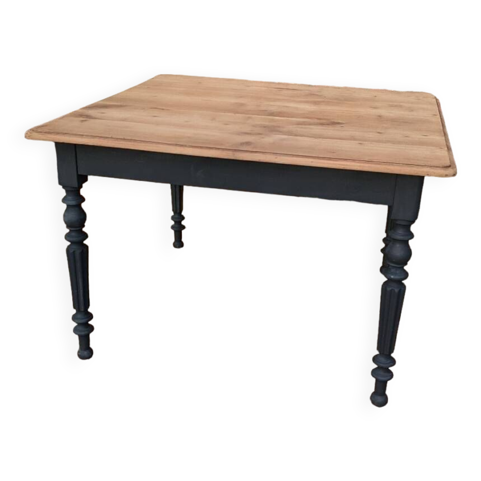 Square table