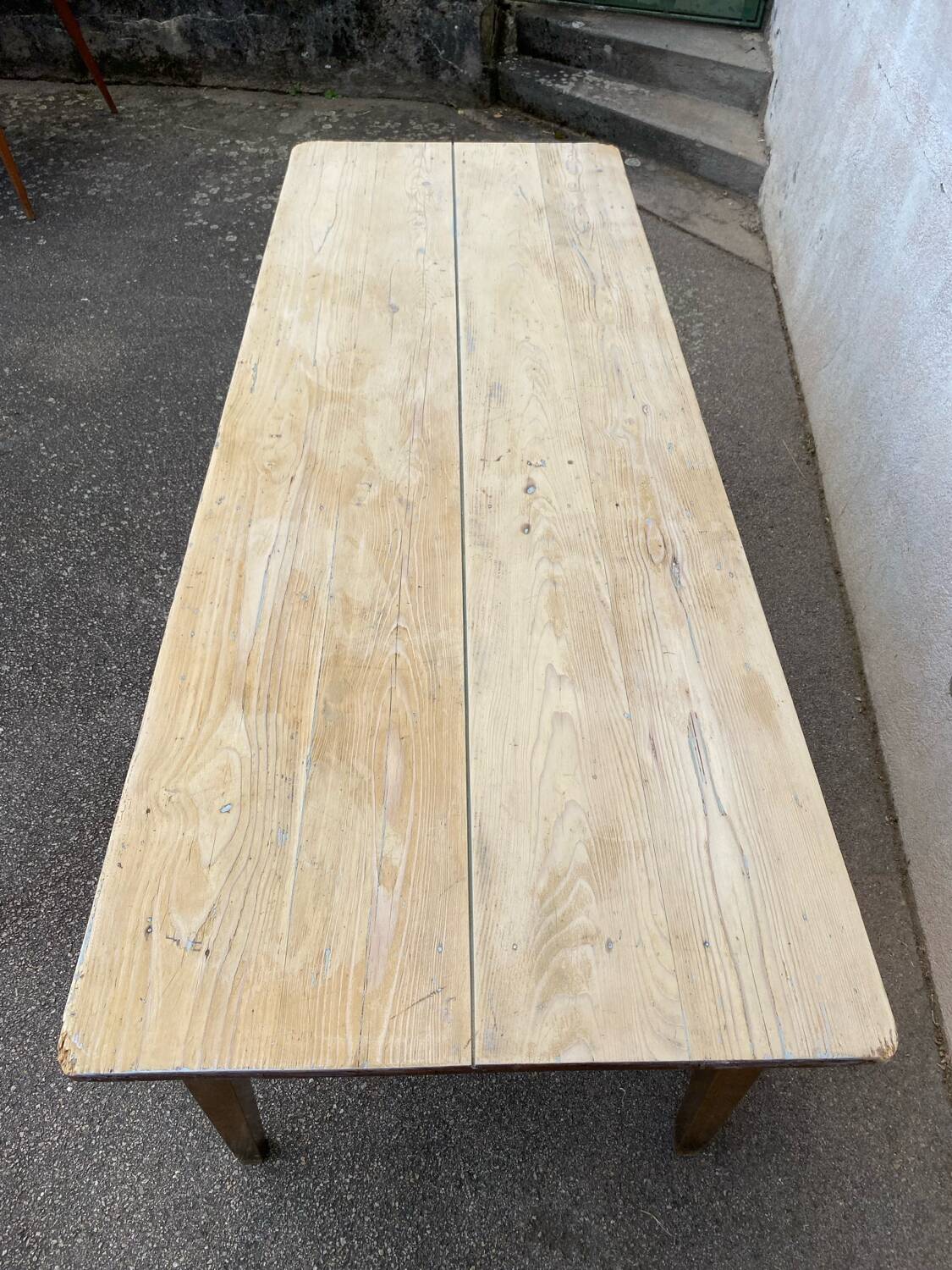 Farmhouse table