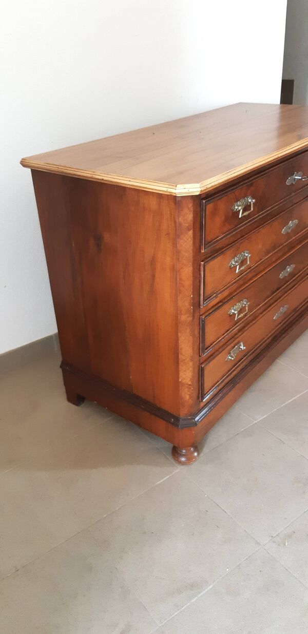 commode 1900 à pans coupés noyer et placage de noyer d'époque ,restaurée