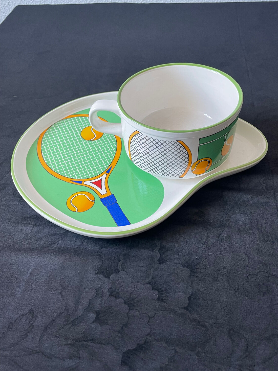 Tea/coffee cup and sport tennis saucer