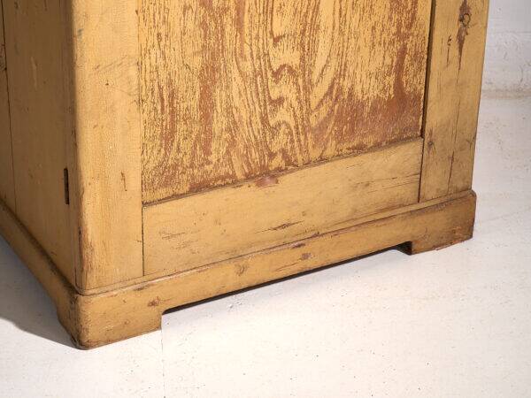 Antique single-door wardrobe (circa 1920)