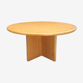 Round coffee table on cross stand- ø95