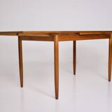 Scandinavian style extending table.