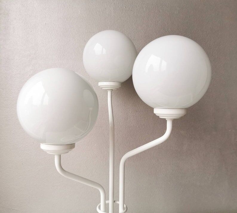 Vintage table lamp in white metal with 3 balls, 80s