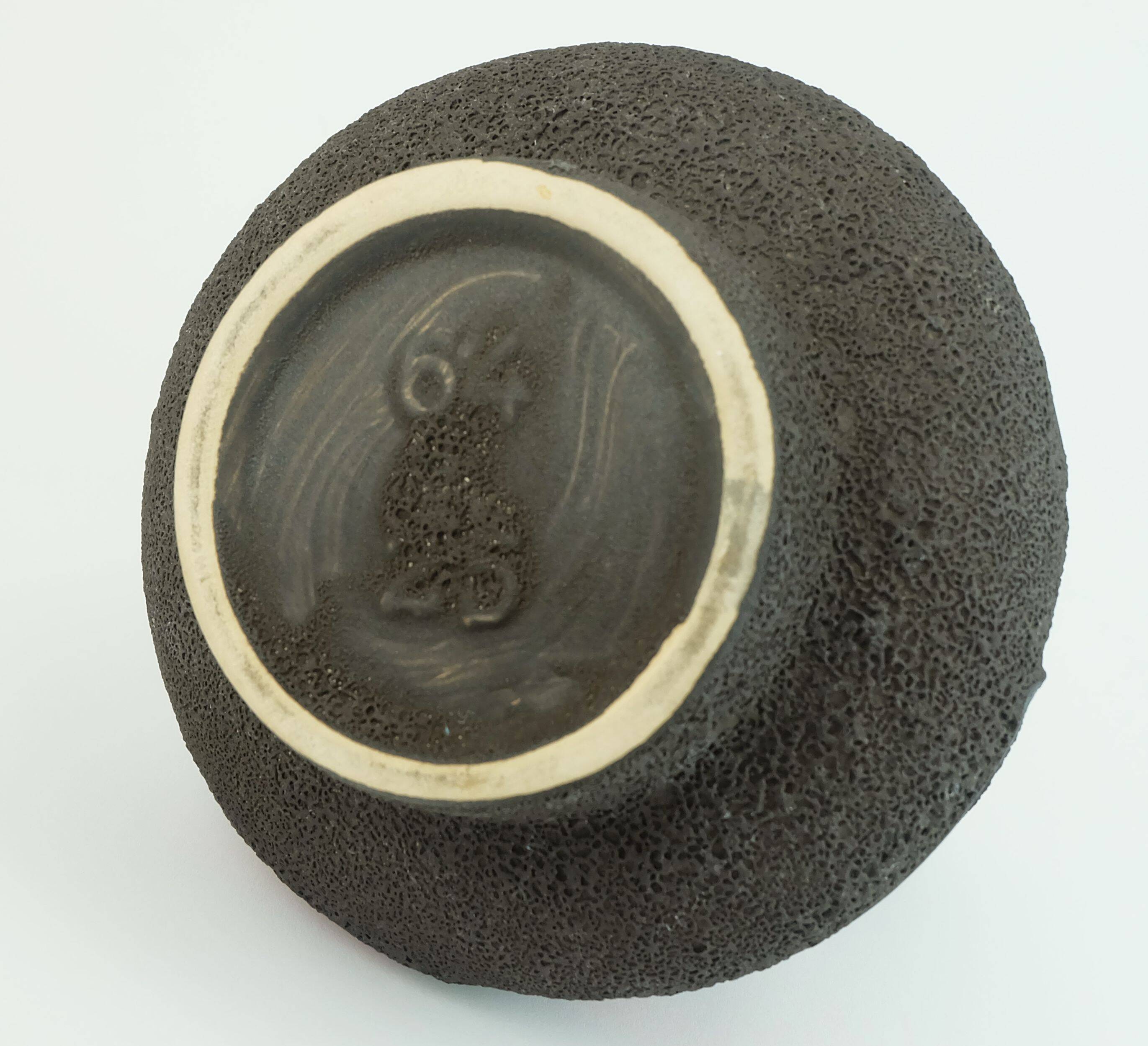 Fat lava vase schlossberg cer. 1970s brown with glossy red pattern no.64-25