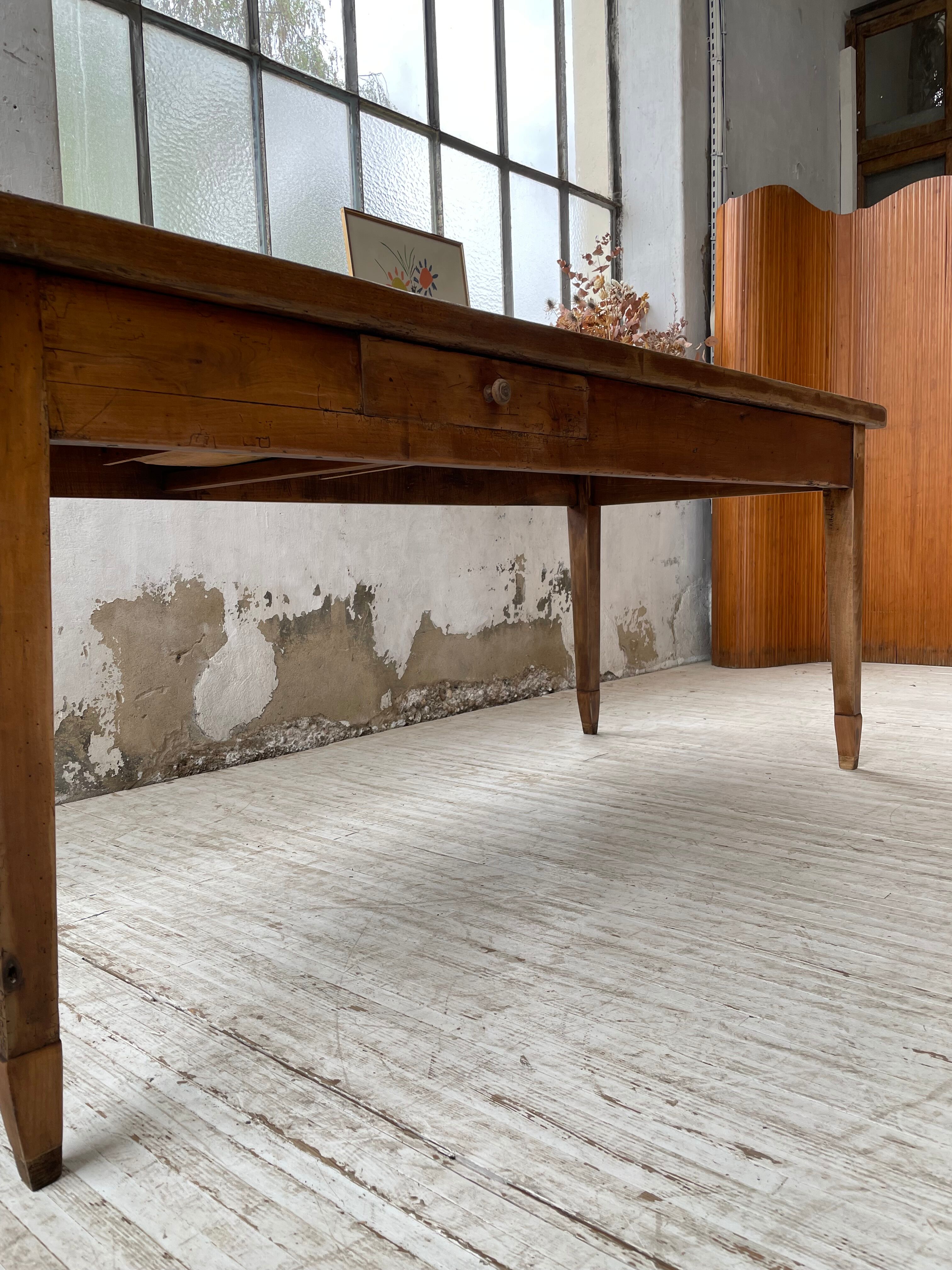 Farmhouse table in oak and walnut 2m