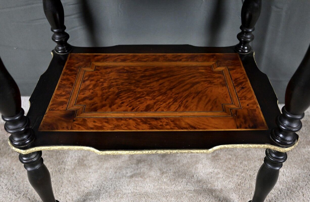 Petite table de salon en marqueterie, style Napoléon III – 2ème partie XIXe
