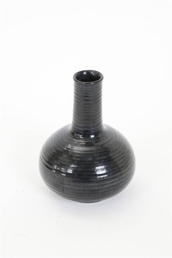 Handcrafted black Hegnetslund Keramik vase / 1960s / 1970s / mid-century Danish modern design