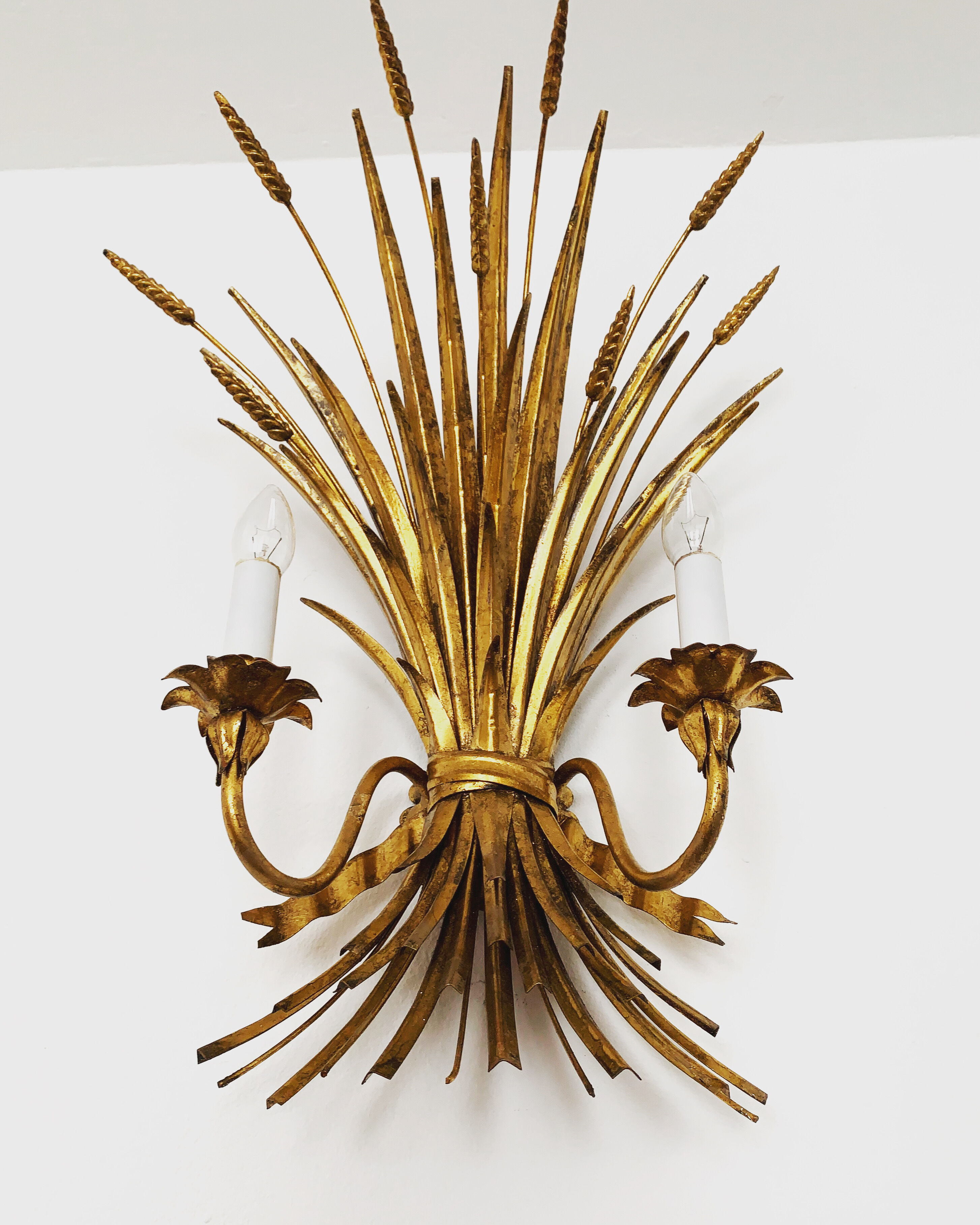 Gilded Italian Hollywood Regency metal wall lamp by Hans Kögl