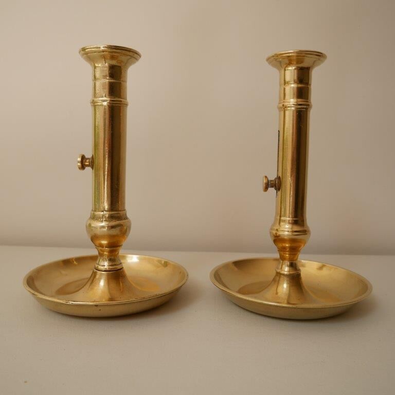 Set of 2 brass candle holders
