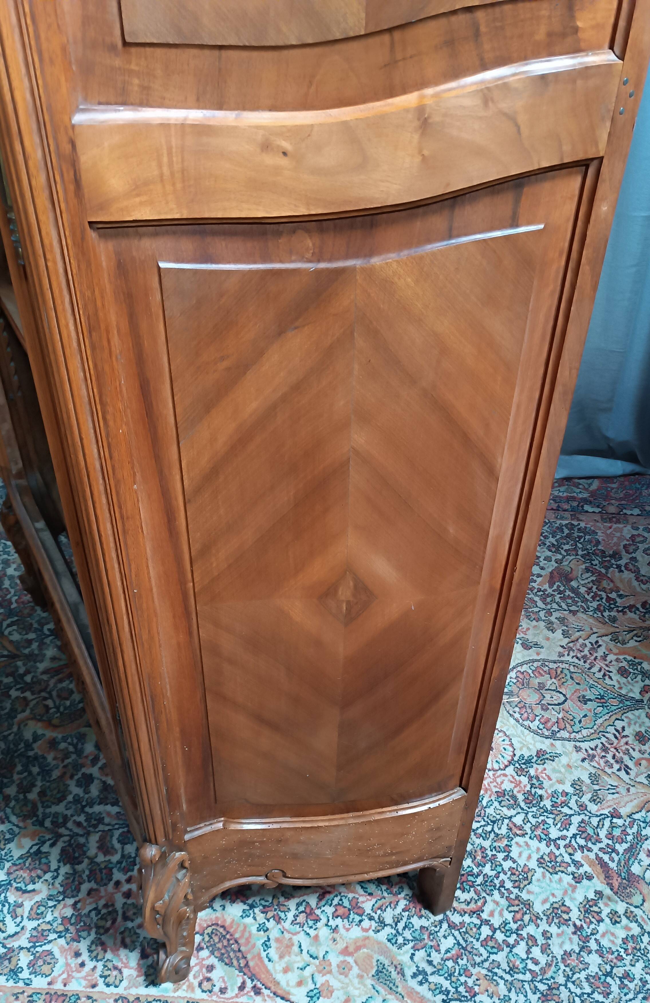 Rococo library in walnut