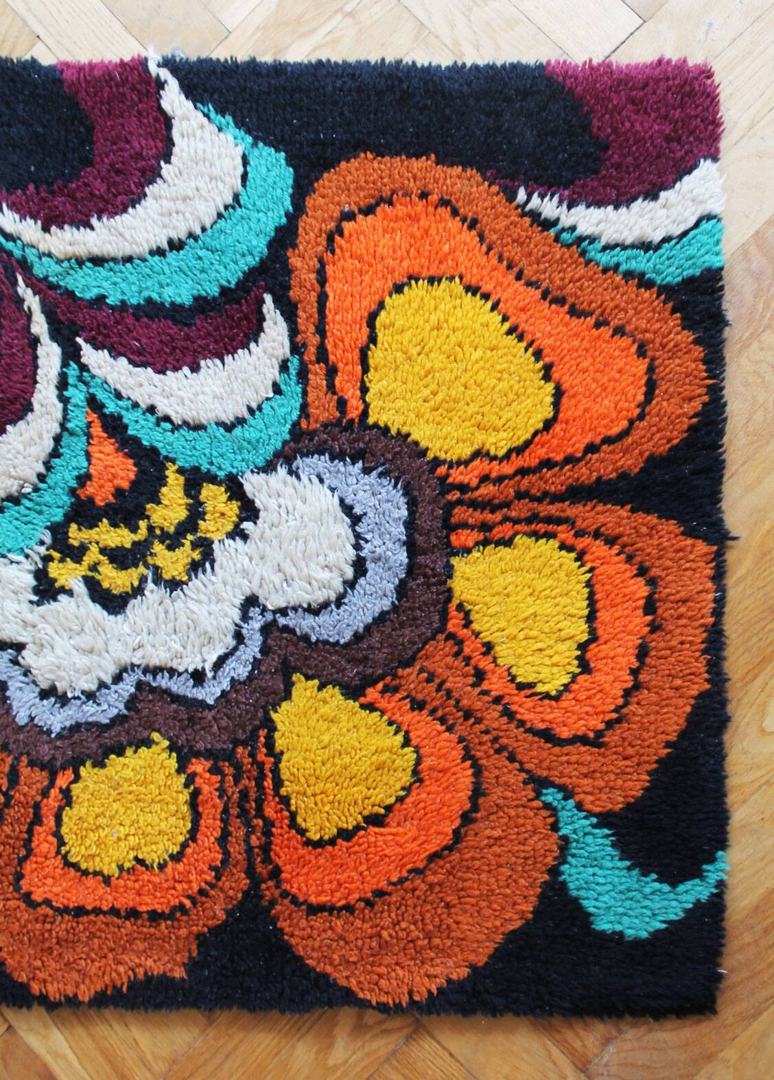 1970s German Wool Rug with Pop-Art Floral Pattern