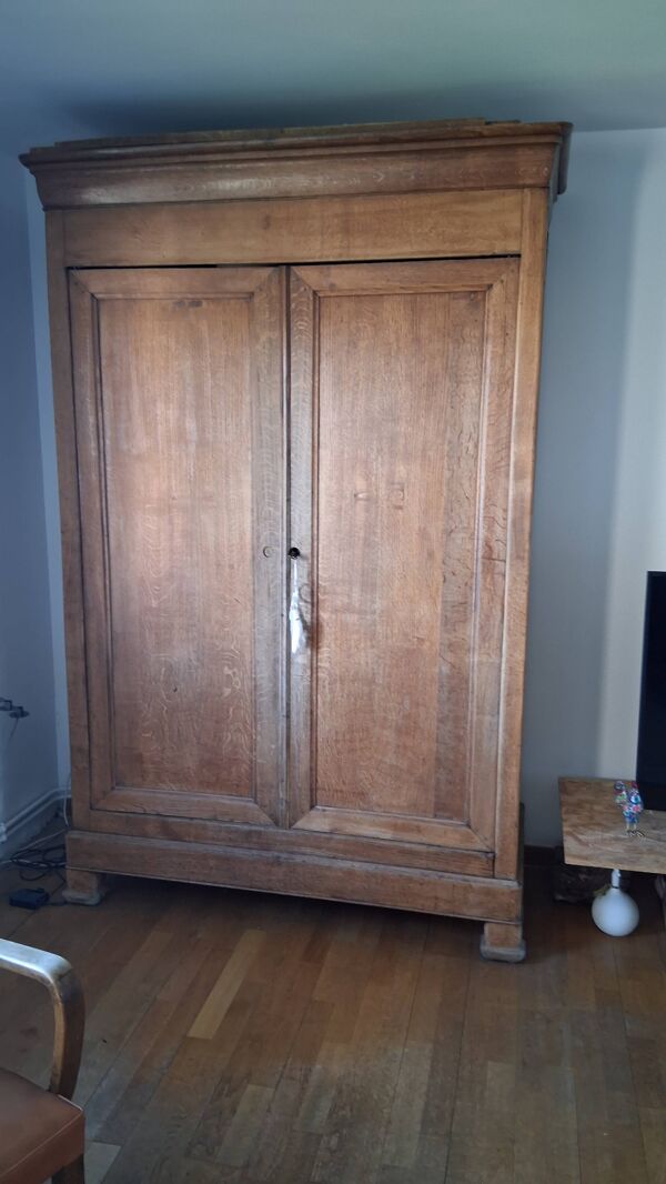 Armoire ancienne en chene massif