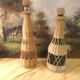 Bouteilles vintage rotin