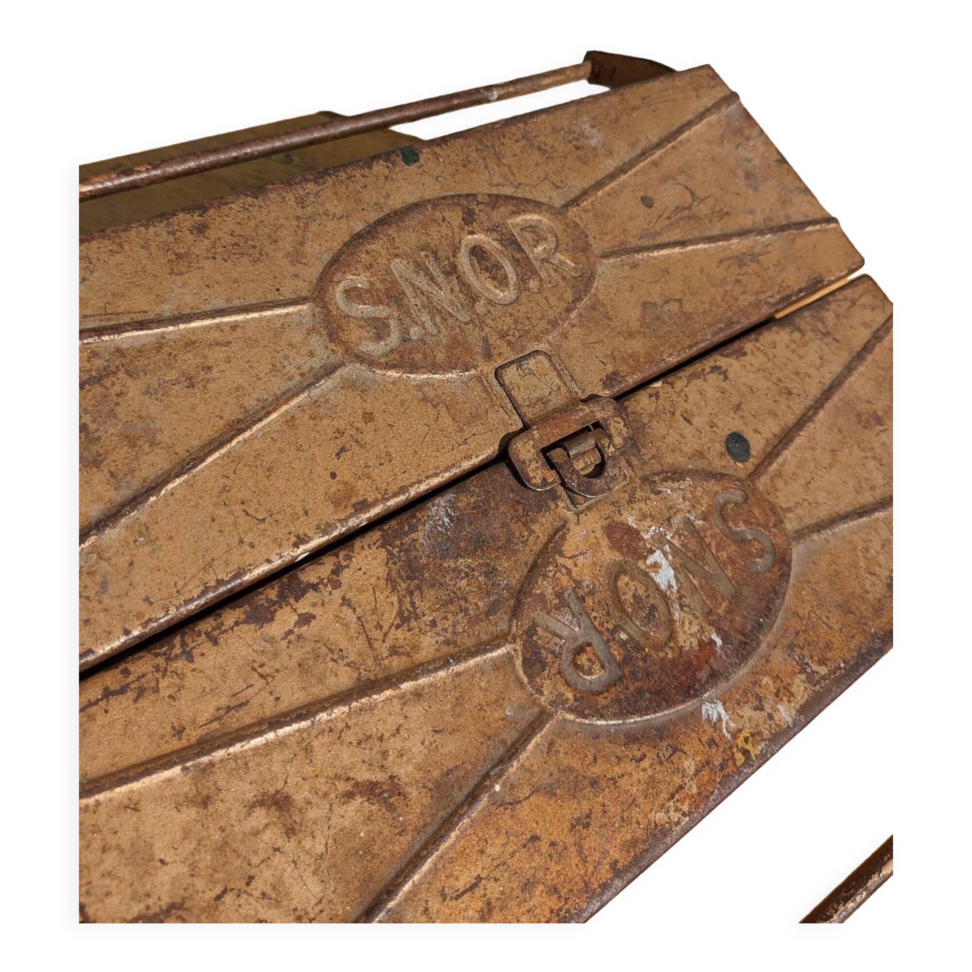 Boîte à outils SNOR des années 40