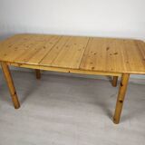 Extendable pine table