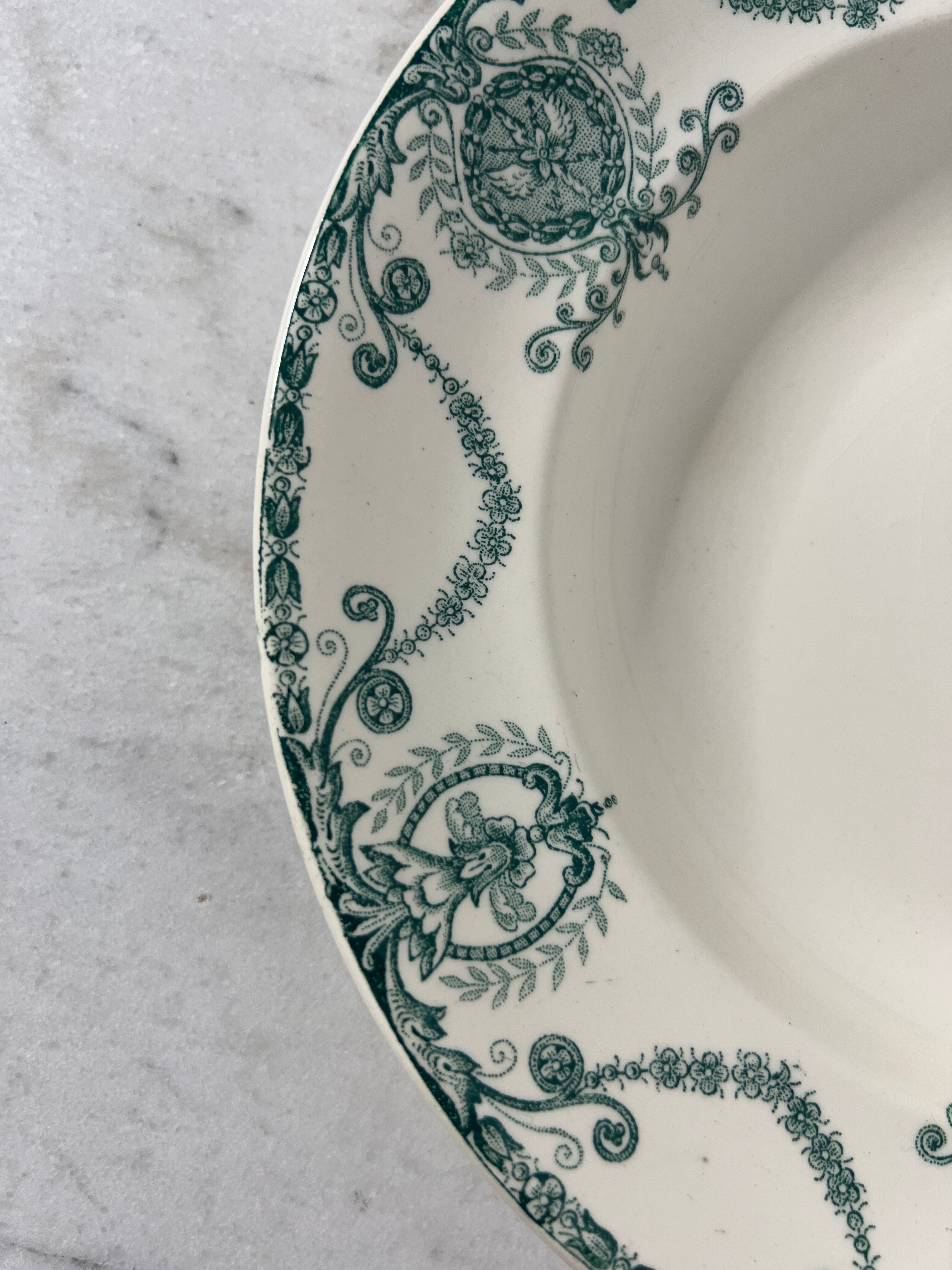 Terre de Fer hollow plate - Pierrefonds company