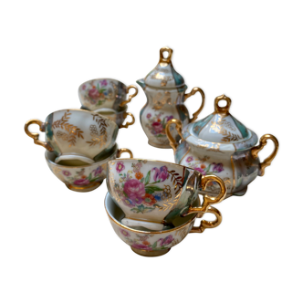 Rococo porcelain coffee set