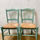 Set of 2 wooden chairs