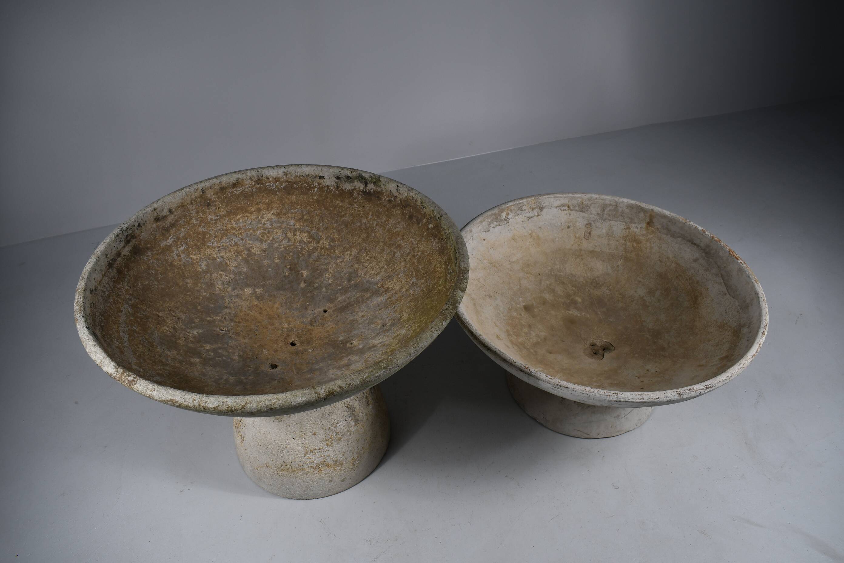 2 x large Planters with 2x bases. 1960s