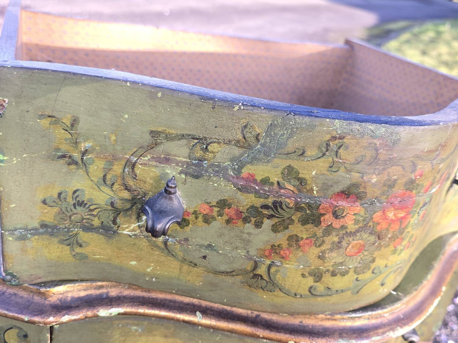 Antique vintage painted chest of drawers