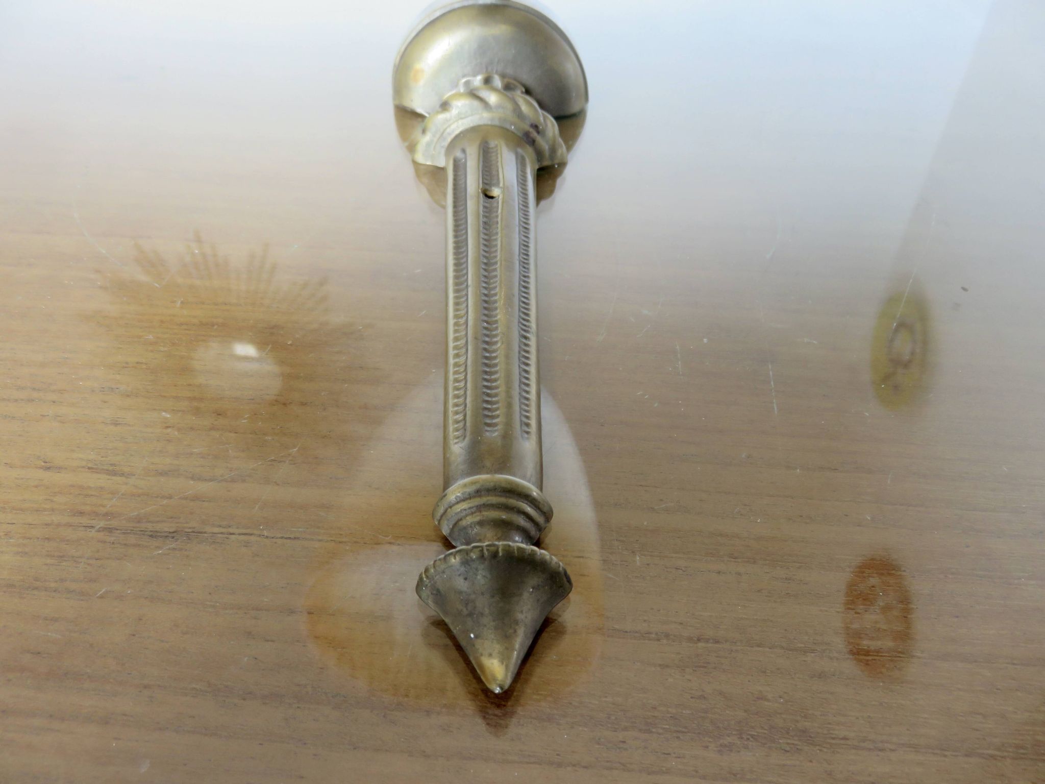 Pair of art deco wall lights in marbled glass and brass