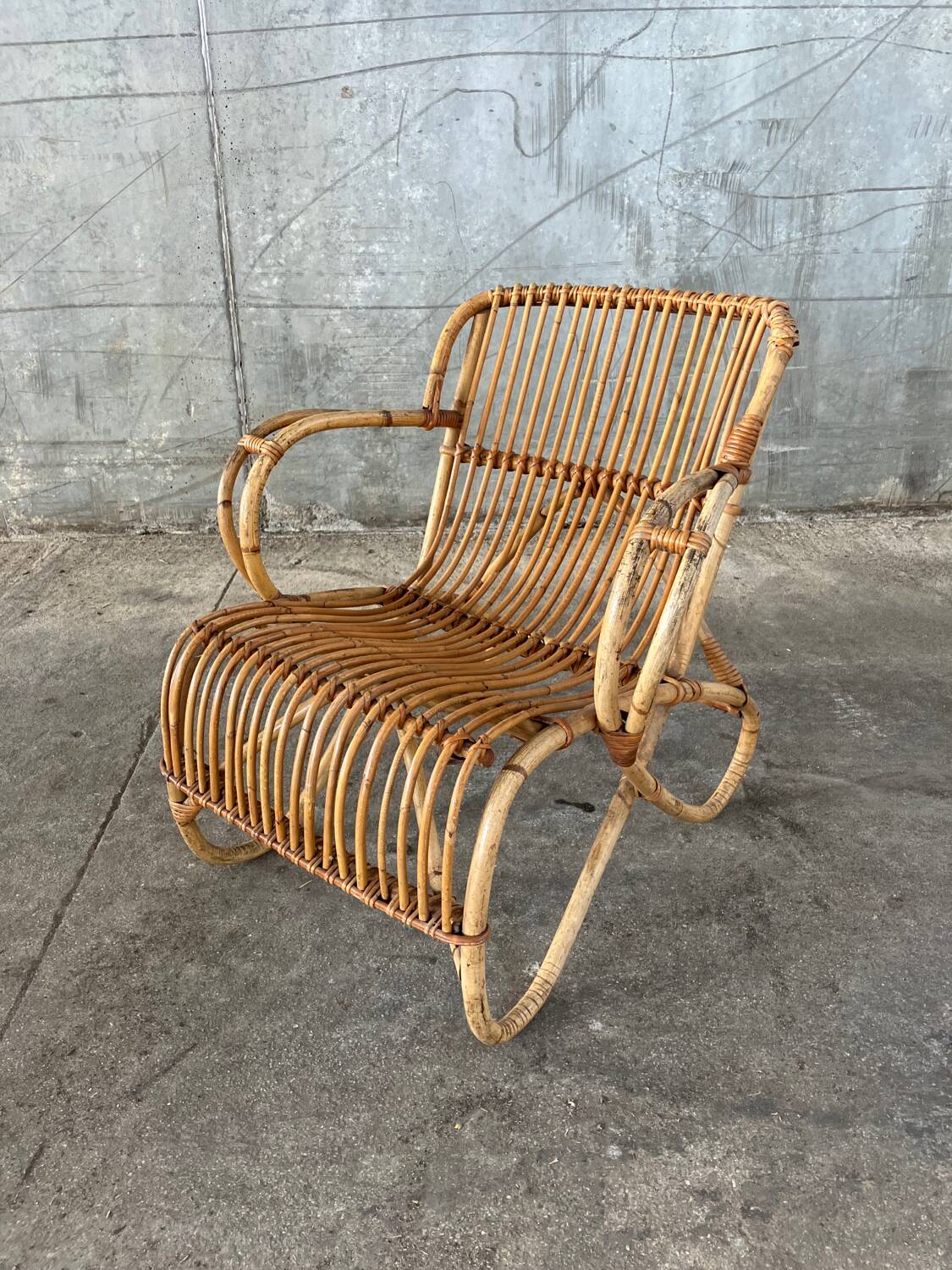Fauteuil en rotin vintage 1950
