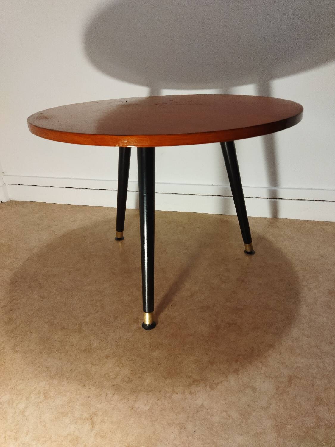 Coffee table with compass legs