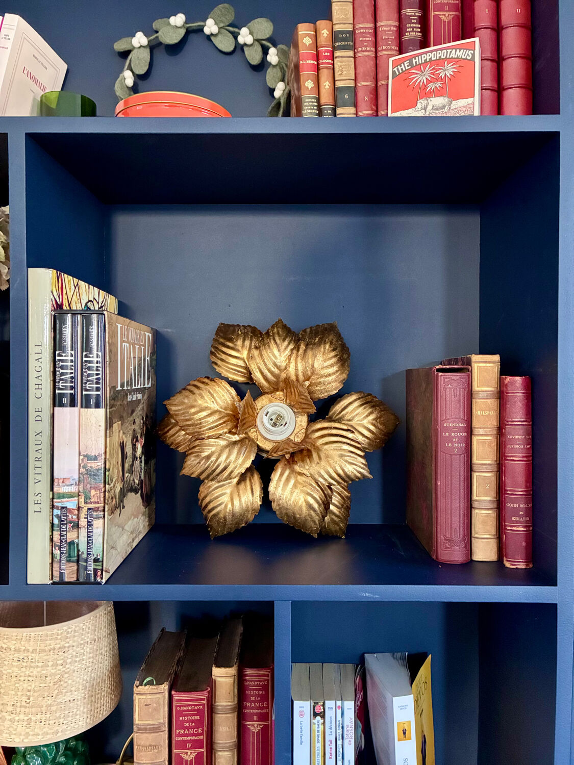 "Masca Italy" petal wall light in gilded metal - 1970.