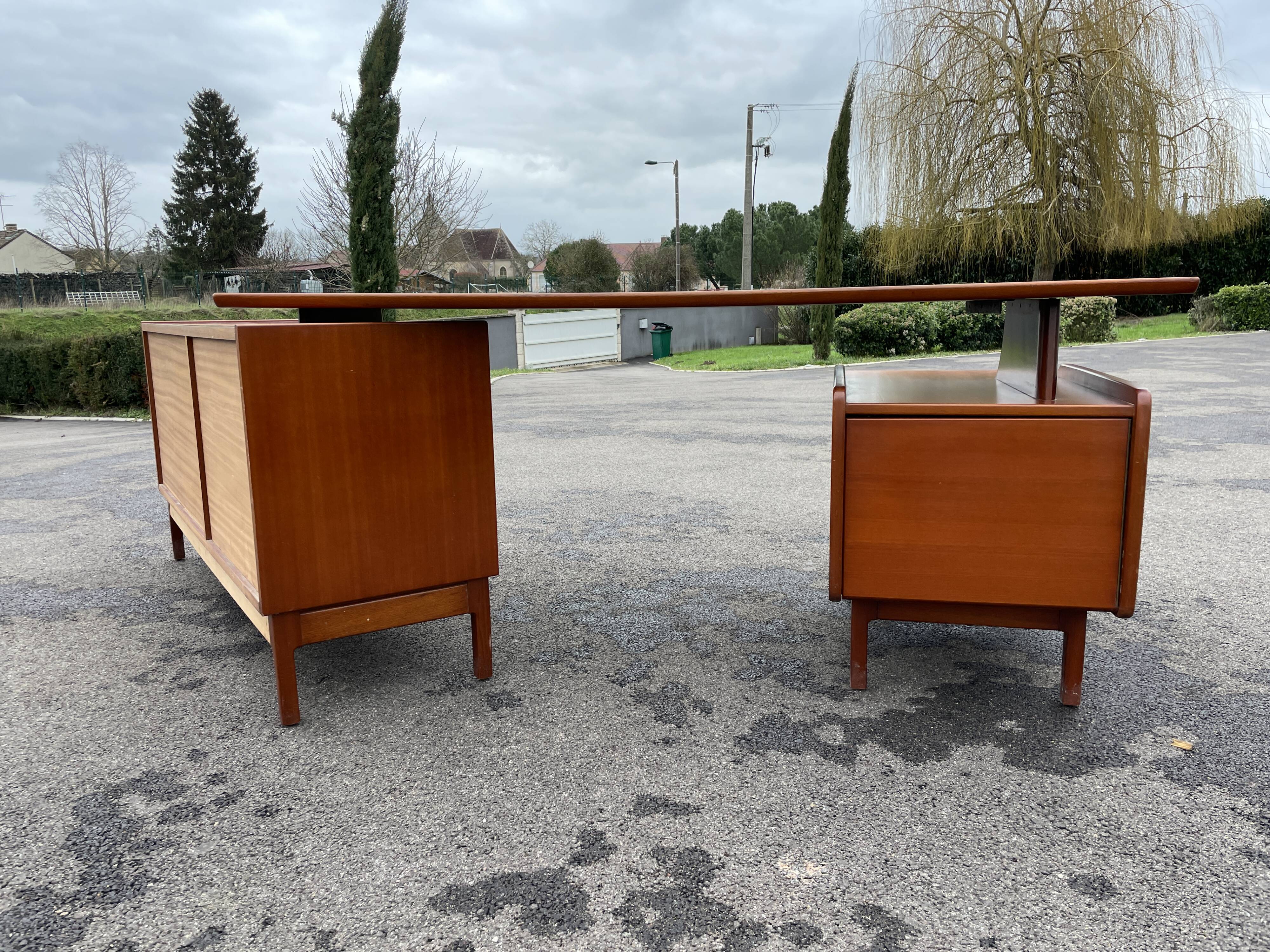 Desk Jacques Hauville 1960 bema and enfilade desk