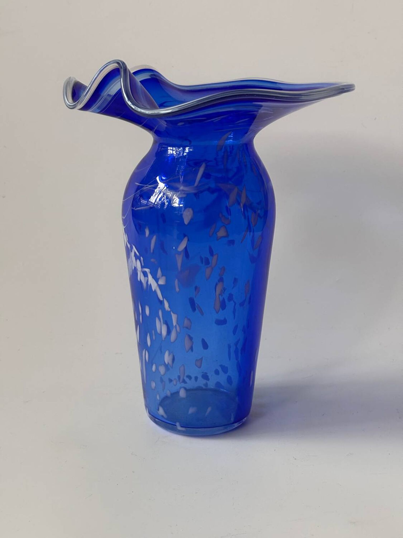 Vase en verre soufflé signé Martine Durand-Gasselin