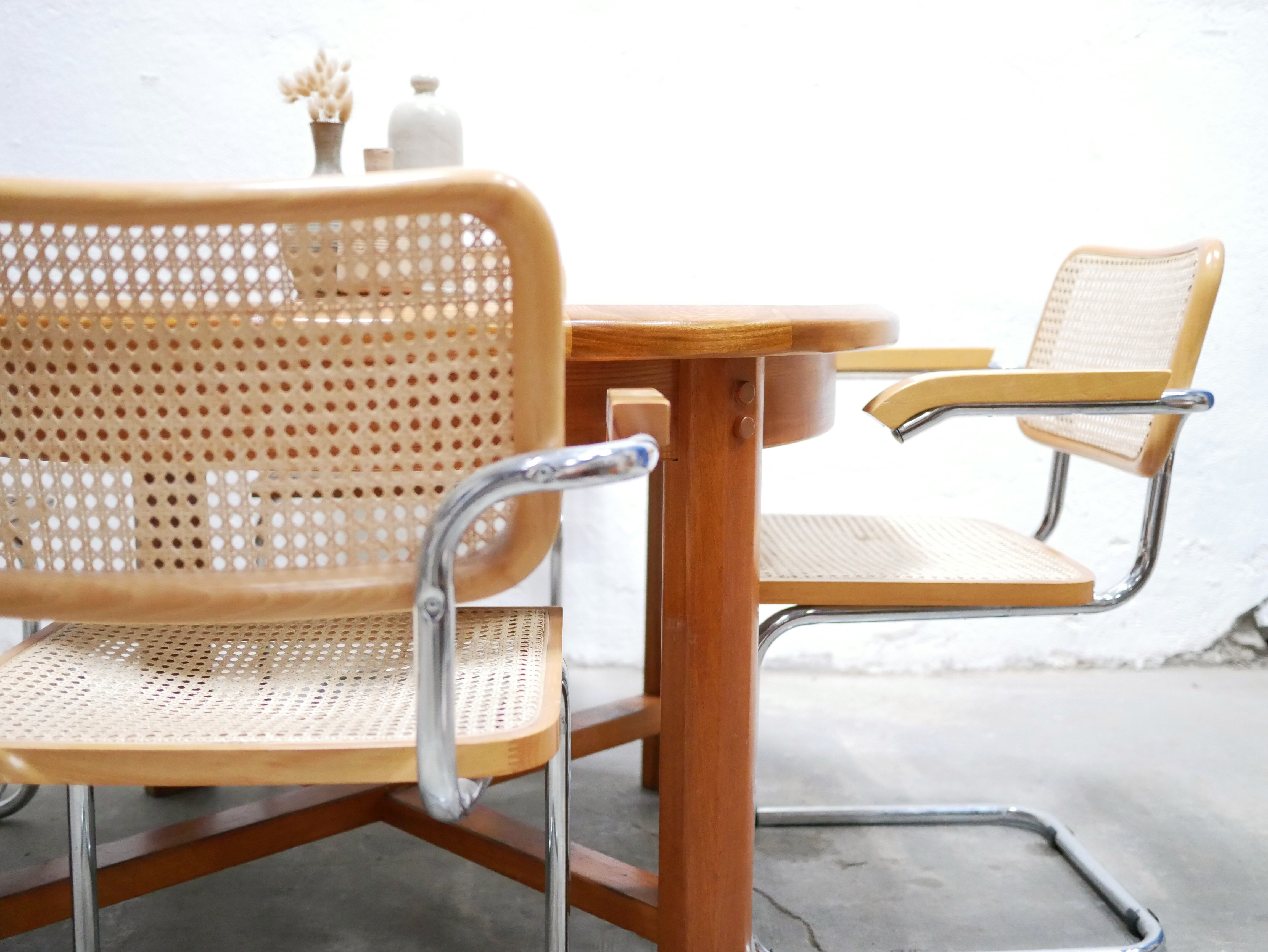 Vintage extendable round wooden dining table