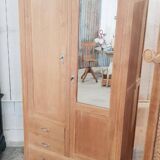 Old mirror cabinet
